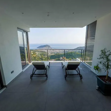 5 Star Alanya Mansion With Majestic Sea And Castle Views, White Wings Mansion 1001 فيلة